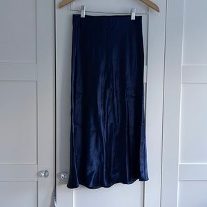 ARITZIA navy slip skirt